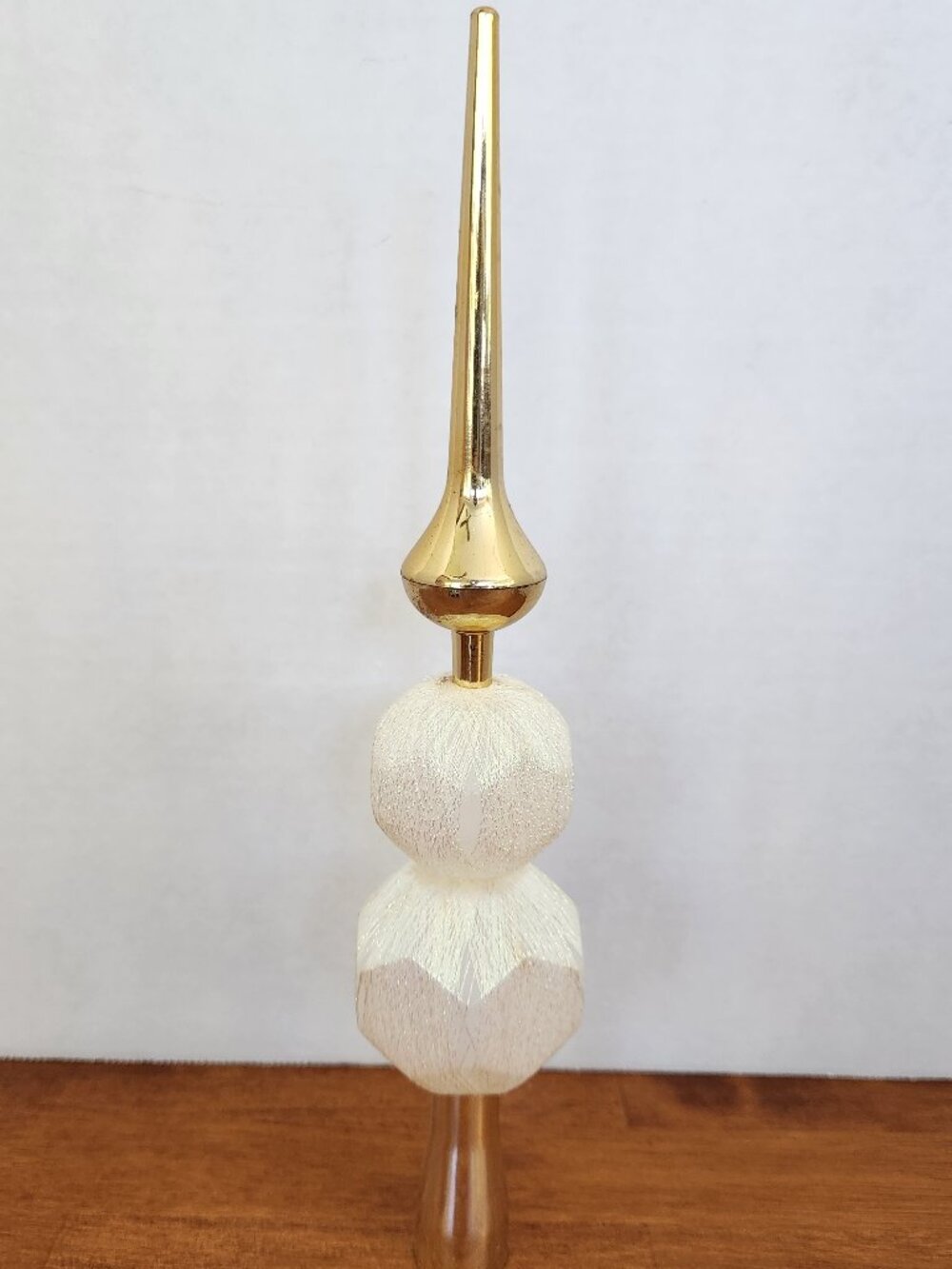 Vintage 70s RAUCH Industries White Spun Satin Gold Plastic Ornament Tree Topper